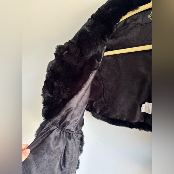 Oburla Fine Furs 100% Real Rabbit Fur Shawl Wrap — One Size - Picture 5 of 6